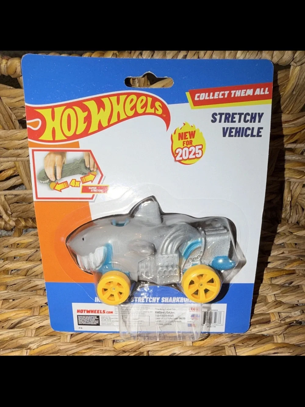 RMS Mattel Hot Wheels Stretchy Vehicle 4-Pack Spider , Crocodile, Dragon, Shark
